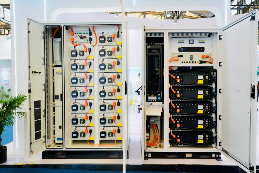 龙8国际储能在上海SNEC ES 展会锁定400MWh工商业储能意向订单